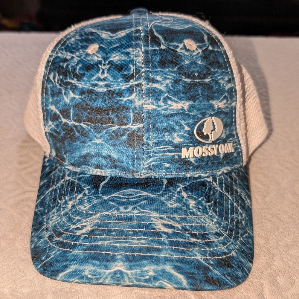 Mossy Oak Ocean Blue and White Mesh Cap